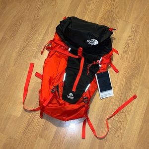 NWT The North Face Verto 27 Backpack